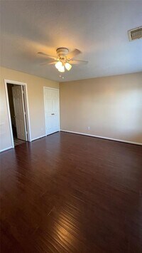 7816 Comal St photo'