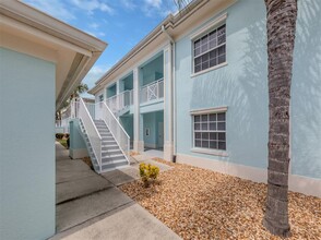 5750 Sabal Trace Dr in North Port, FL - Building Photo - Building Photo