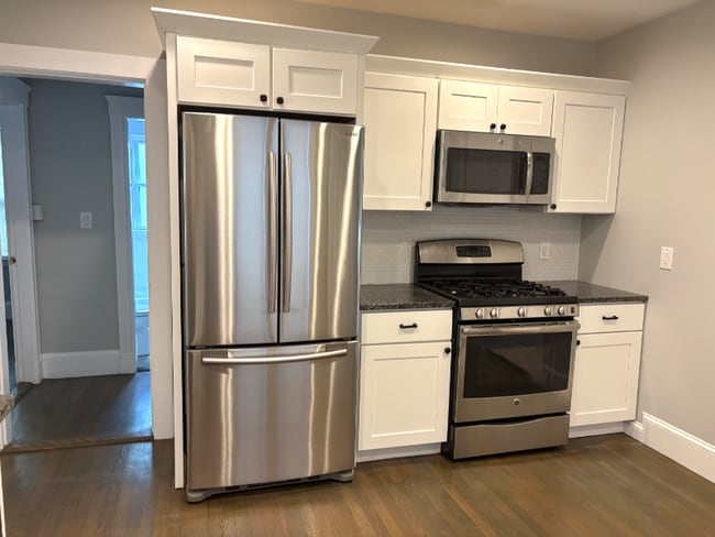 36-38-38 Burgoyne St in Boston, MA - Foto de edificio - Building Photo