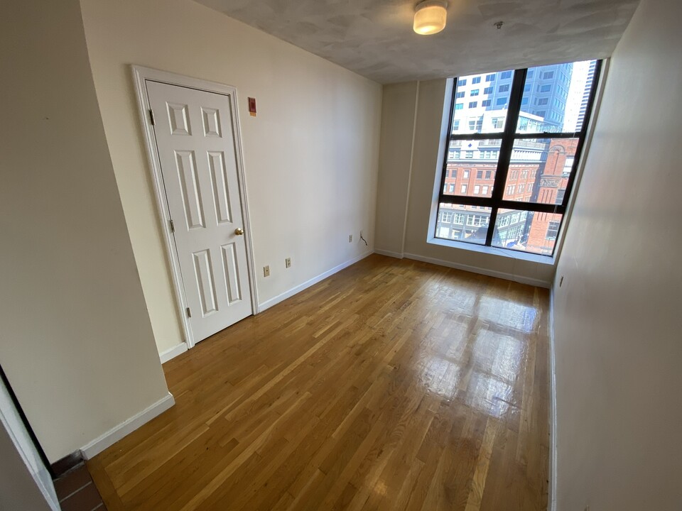 79 Essex St, Unit 3 in Boston, MA - Building Photo