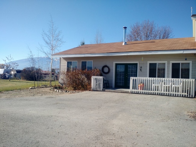 565 Tiffany Ln in Hamilton, MT - Building Photo - Building Photo