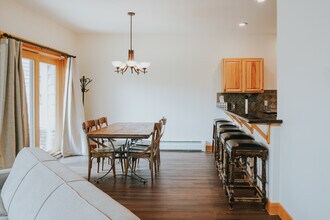 20 Limber Pine Pl in Big Sky, MT - Foto de edificio - Building Photo