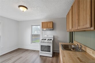 409 N 6th St in Fulton, NY - Building Photo - Building Photo