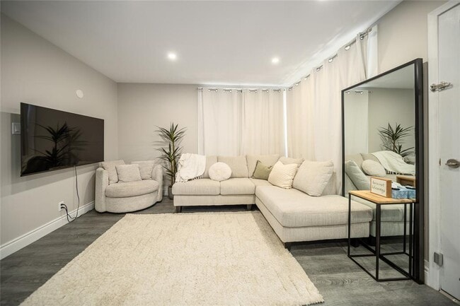 property at 483 Wellington St