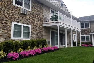 100 Terrace in Bayport, NY - Building Photo - Building Photo