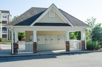 Lullwater at Saluda Pointe in Lexington, SC - Foto de edificio - Building Photo