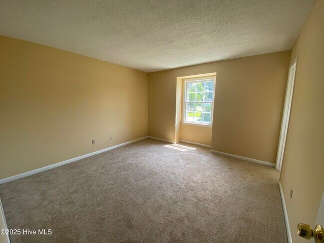 117 Palace Cir in Jacksonville, NC - Building Photo - Building Photo