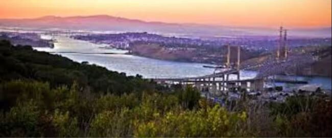 688 Nebraska St in Vallejo, CA - Foto de edificio - Building Photo