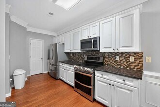 605 Lofty Ln in Atlanta, GA - Building Photo - Building Photo