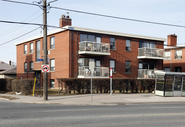 1750 Wilson Ave in Toronto, ON - Building Photo - Primary Photo