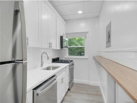 12 Lincoln Pl in Ossining, NY - Building Photo