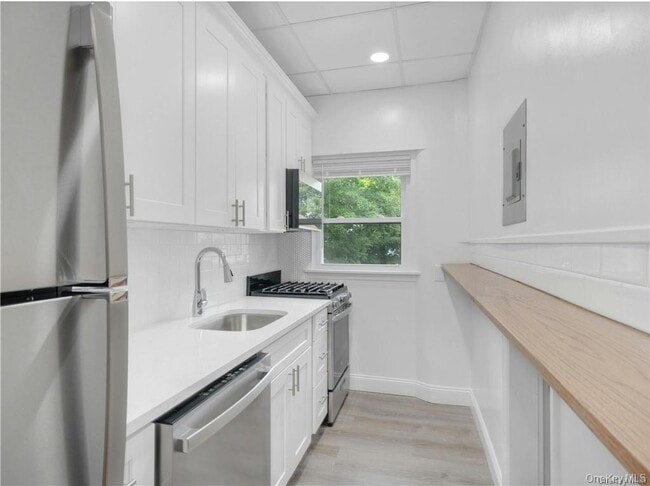12 Lincoln Pl