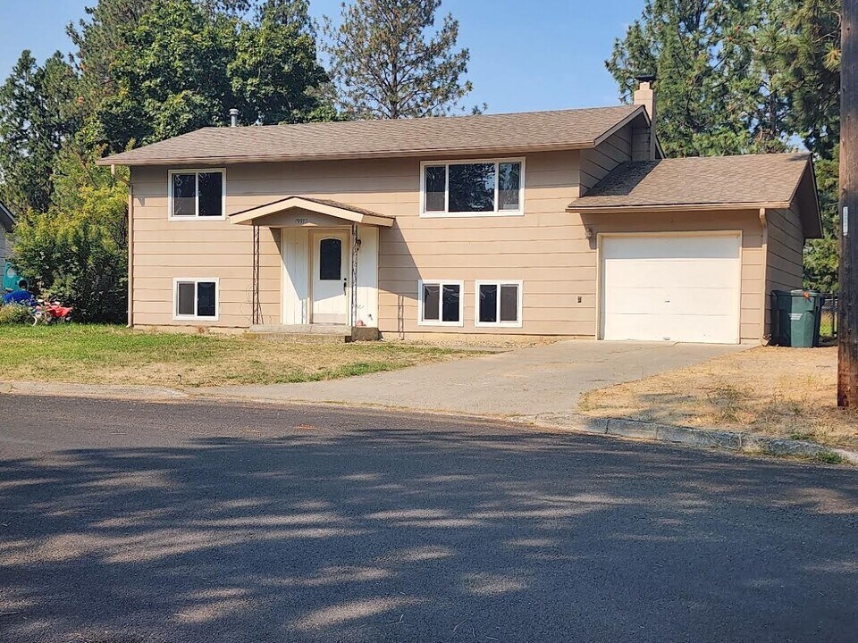 2113 N Grants Ct in Post Falls, ID - Building Photo