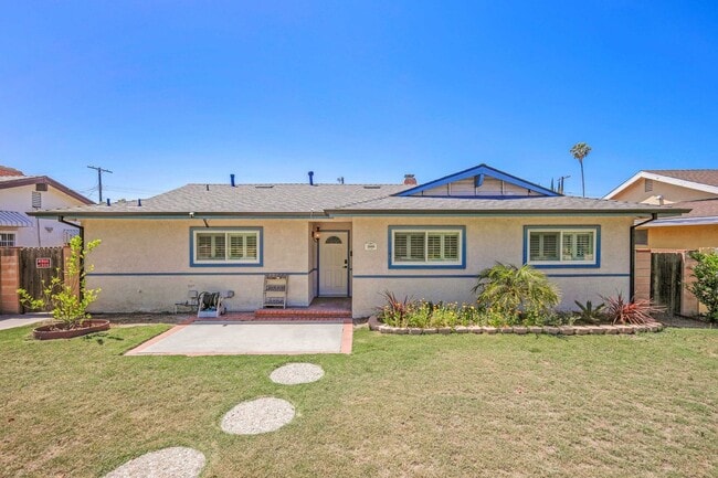 19000 Plummer St in Los Angeles, CA - Building Photo - Building Photo