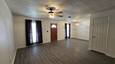 633 W Oak Terrace Dr in Leesburg, FL - Building Photo - Building Photo