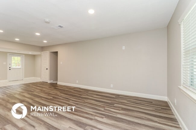 1708 Joyce St, Unit Q201 in Arlington, TX - Building Photo - Building Photo