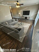 8342 Holmes Rd in Kansas City, MO - Building Photo - Building Photo