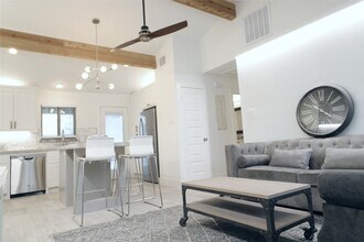 1802 Arbor St in Houston, TX - Building Photo - Building Photo