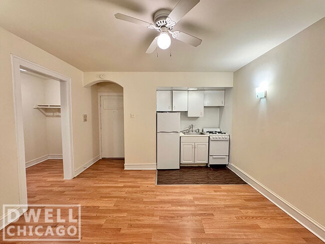 6900 N Lakewood Ave, Unit 6916-104 in Chicago, IL - Foto de edificio - Building Photo