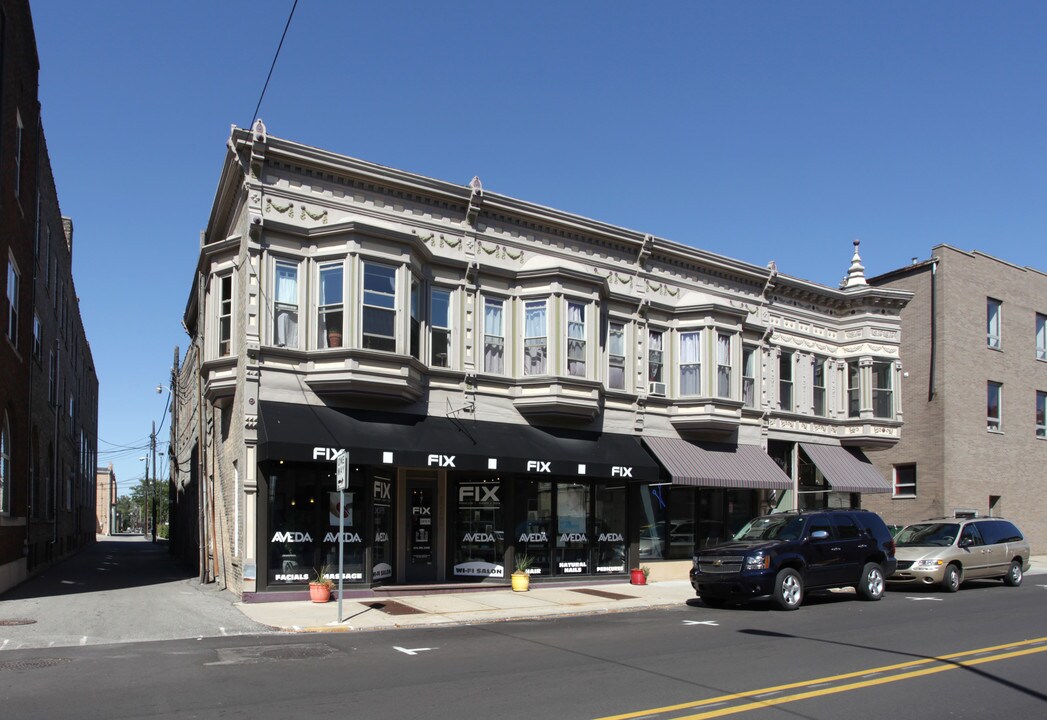 106 W Lexington Ave in Elkhart, IN - Building Photo