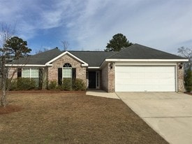 126 W Tahoe Dr in Savannah, GA - Building Photo