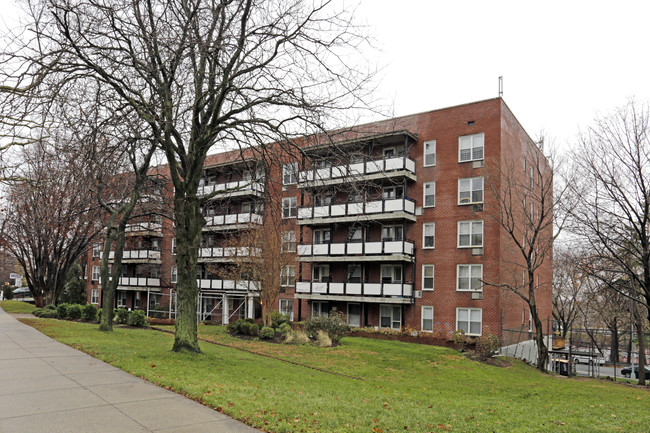 1910 Parsons Blvd in Flushing, NY - Building Photo - Building Photo