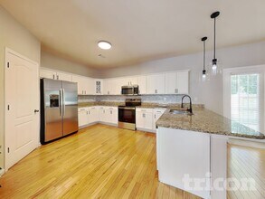 2725 Sedgeview Way NE in Buford, GA - Building Photo - Building Photo