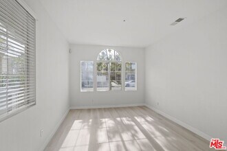 16850 Merion Ln in Fontana, CA - Building Photo - Building Photo