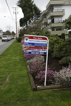 Hillside Terrace in New Westminster, BC - Building Photo - Building Photo