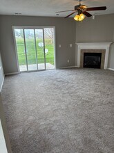 2016 Hickoryleaf Ln in Raymore, MO - Building Photo - Building Photo