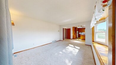 9 27th St NW in Minot, ND - Building Photo - Building Photo