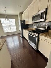 25241 Orchard View Ter in Chantilly, VA - Building Photo - Building Photo