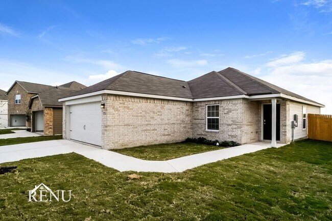 17049 Dusty Boots Ln in Elgin, TX - Building Photo - Building Photo