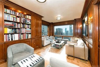 721 5th Ave, Unit 55L in New York, NY - Building Photo - Building Photo