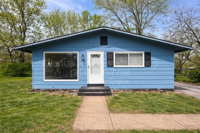 property at 11 Anistasia Dr