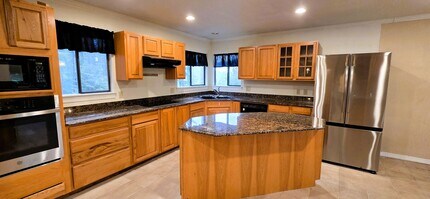 12027 N Avondale Loop in Hayden, ID - Building Photo - Building Photo