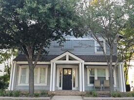 1725 Harvey Mitchell Pkwy S, Unit 911 in College Station, TX - Building Photo