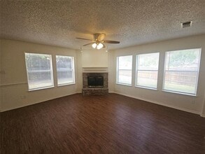 9100 Cranwell Ct in Fort Worth, TX - Building Photo - Building Photo