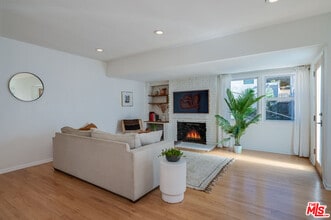 1034 Vernon Ave in Los Angeles, CA - Building Photo - Building Photo