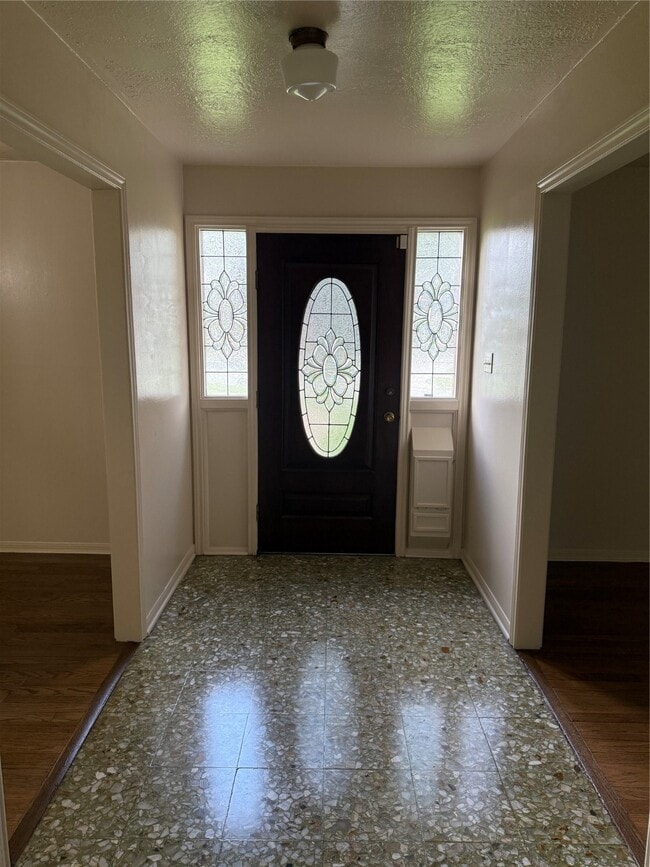 property at 3232 Parkwood Dr