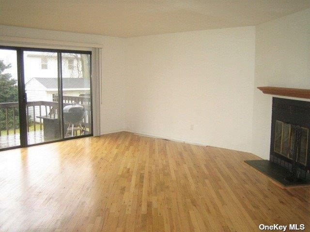 70 Hickory Rd in Port Washington, NY - Building Photo - Building Photo
