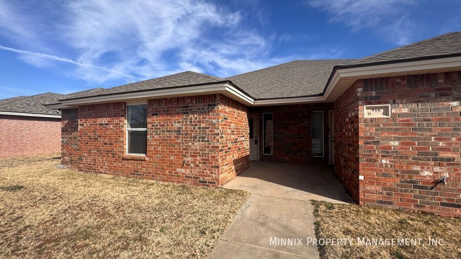 916 N Bangor Ave in Lubbock, TX - Building Photo