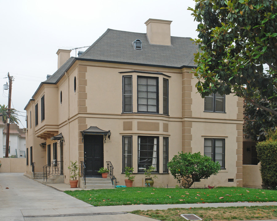 233 S Gale Dr in Beverly Hills, CA - Building Photo