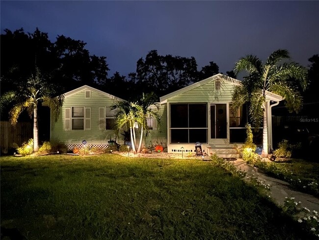 428 Orangewood Dr in Dunedin, FL - Building Photo - Building Photo