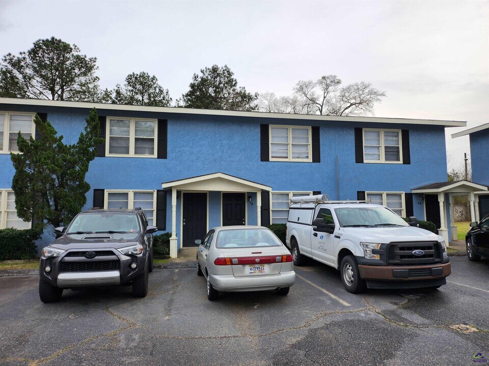 300 Carolina Ave in Warner Robins, GA - Building Photo