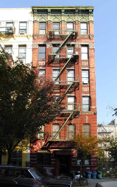 309 E 8th St in New York, NY - Foto de edificio