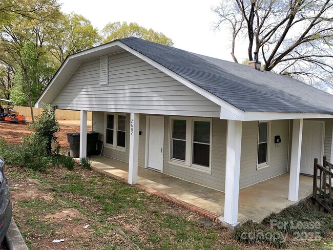 2602 Holton Ave in Charlotte, NC - Building Photo - Building Photo