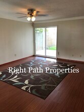 671 Bell Ave in Elyria, OH - Foto de edificio - Building Photo