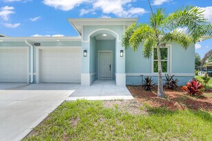 2326 Madrid Ave SE in Palm Bay, FL - Building Photo