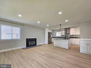 2115 N Harrison St in Arlington, VA - Building Photo - Building Photo